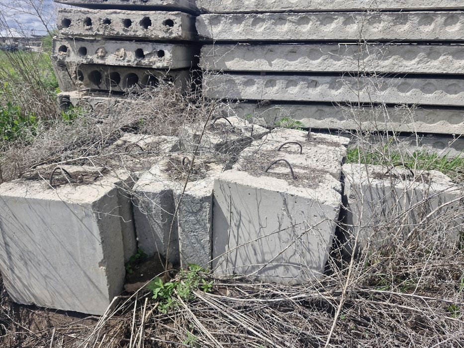 Продам б/у плиты перекрытия и ФБС