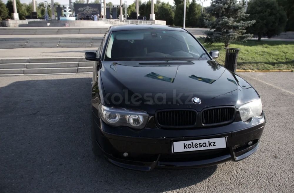 BMW 745i 2002 год