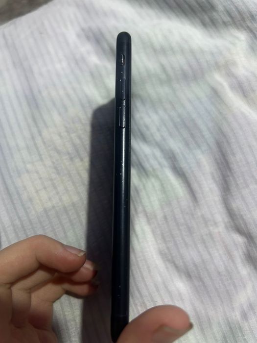 Айфон 7 продам срочно