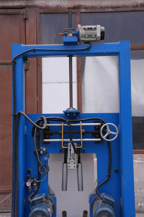 Shina lenta o‘raydigan apparat + lenta | Deyarli yangi | Avtomatik