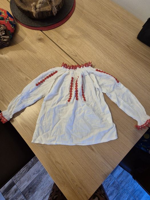Costum popular pentru fetite