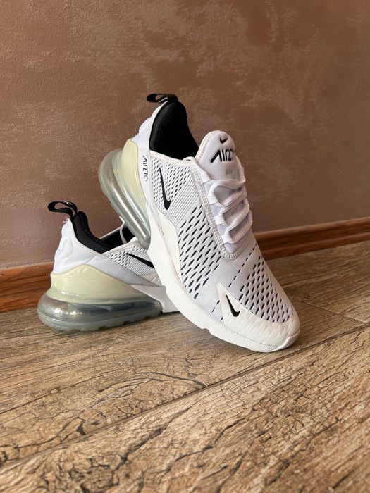 Оригинални маратонки Nike airmax 270