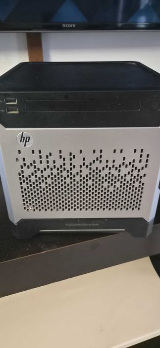 Server HP ProLiant MicroServer Gen8 cu procesor Intel® Celeron® G1610T 2.30GHz, Ivy Bridge, 1 x 4GB
