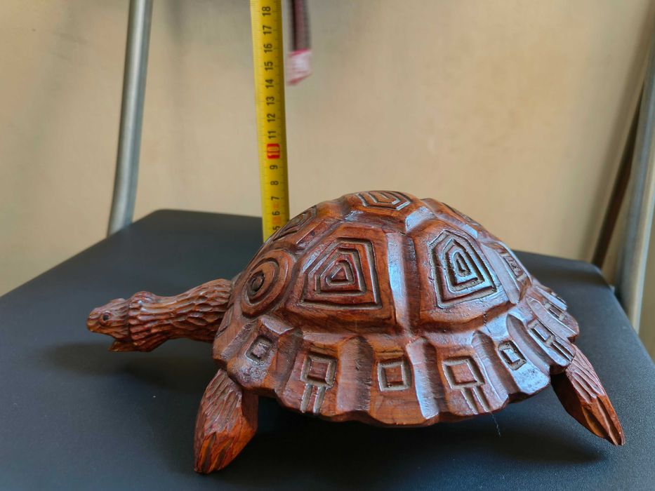 Broasca testoasa din lemn lucrata manual