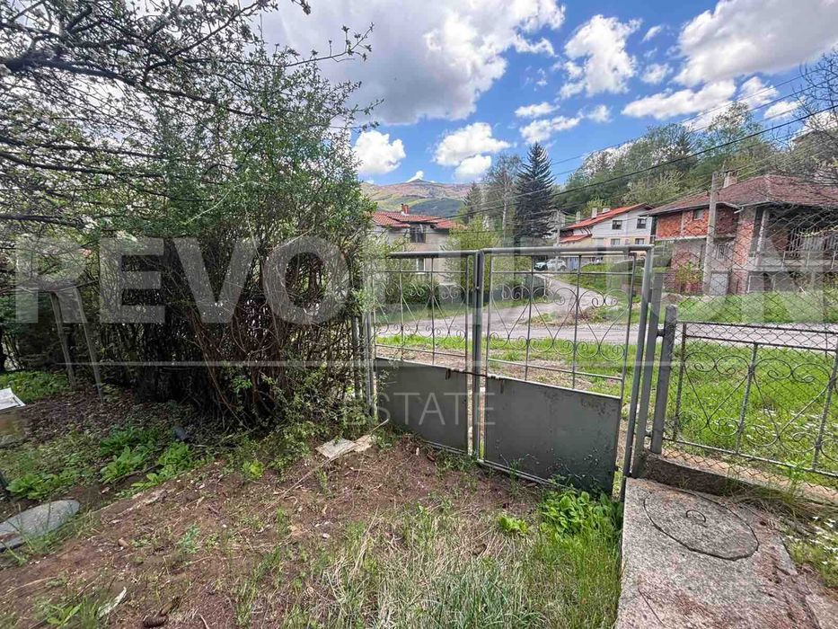 Поземлен имот в с. Рударци