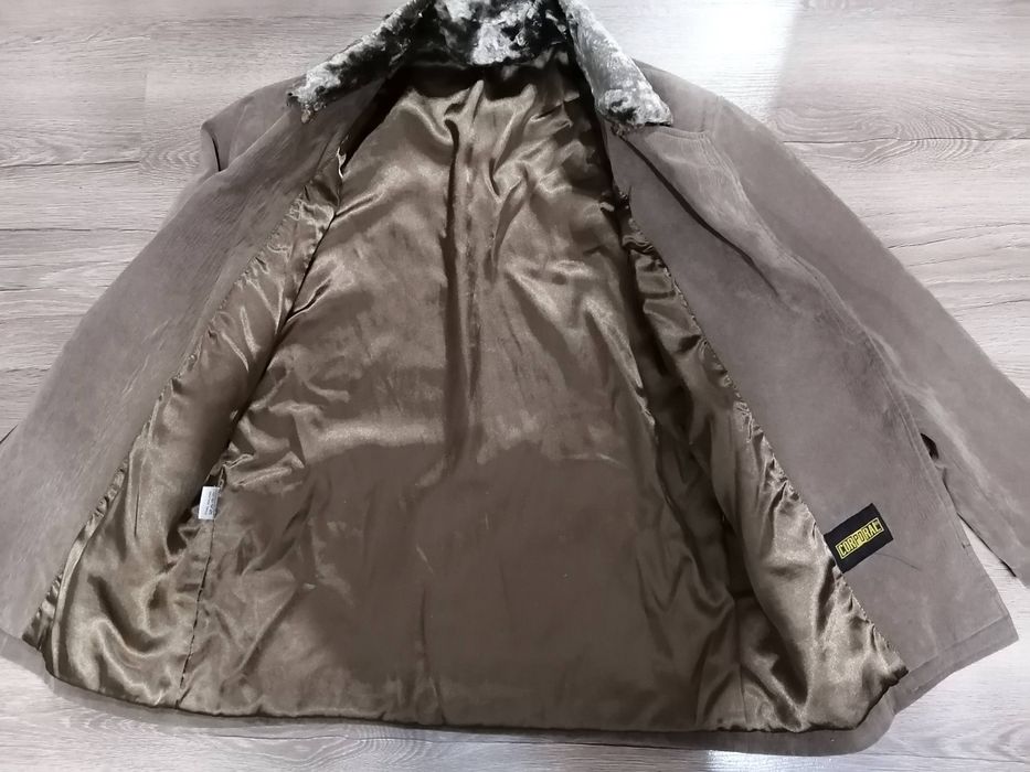 Фирменная  куртка на весну