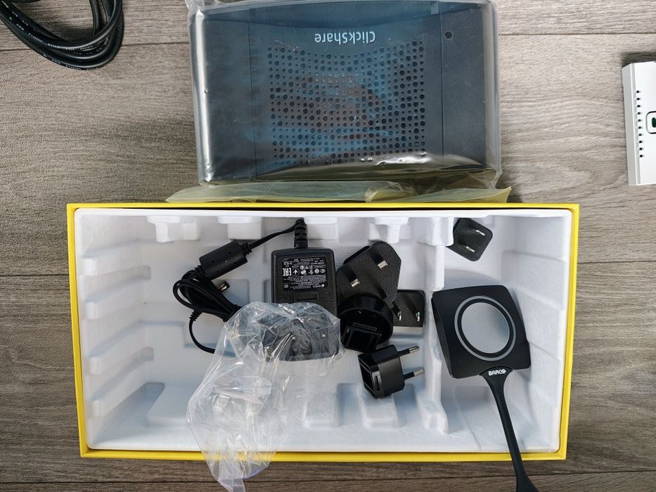 Barco ClickShare CS-100 Wireless Presentation System R9861510