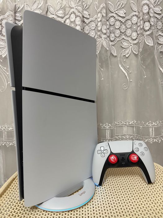 PlayStation 5 Digital Edition 825 gb Идеал