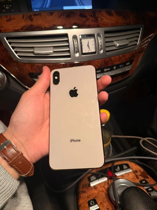Продам айфон xs max