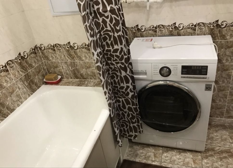 Юнусабад 8 квартал 1в2 комнатная