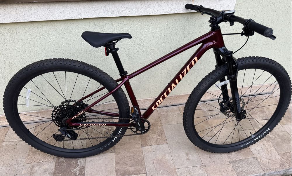 Bicicletă Specialized Chisel HT 29 MTB, mărimea XS, culoare Gloss Maroon / Ice Papaya