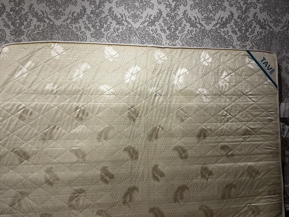 Продам матрас б/у