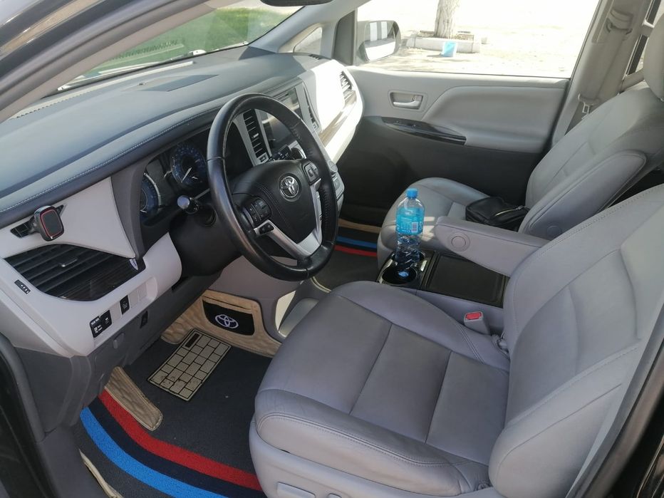 Продам автомобиль Taiota Siena 2015. Объем 3,5 .