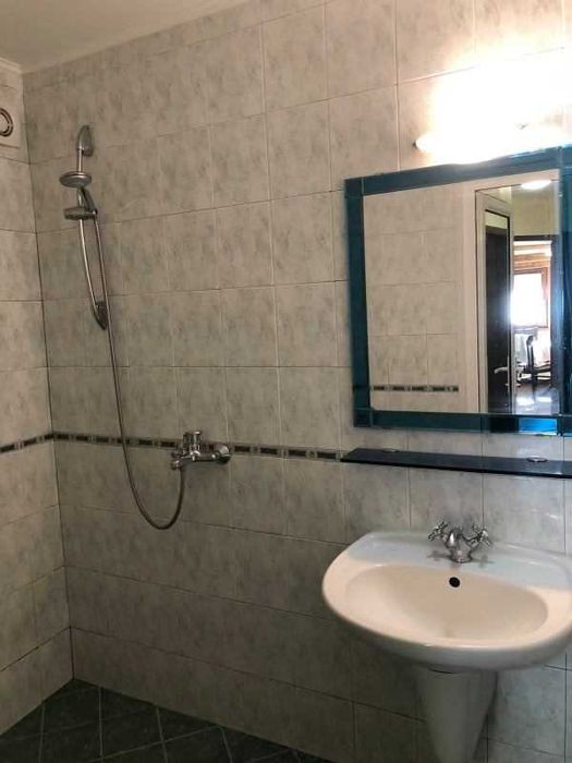 Дава се под наем Двустаен апартамент в Бургас, Изгрев - 67 кв.м за 204 € - Снимка #4