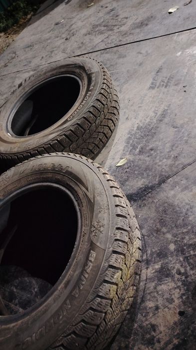 Продам комплект резины комплект