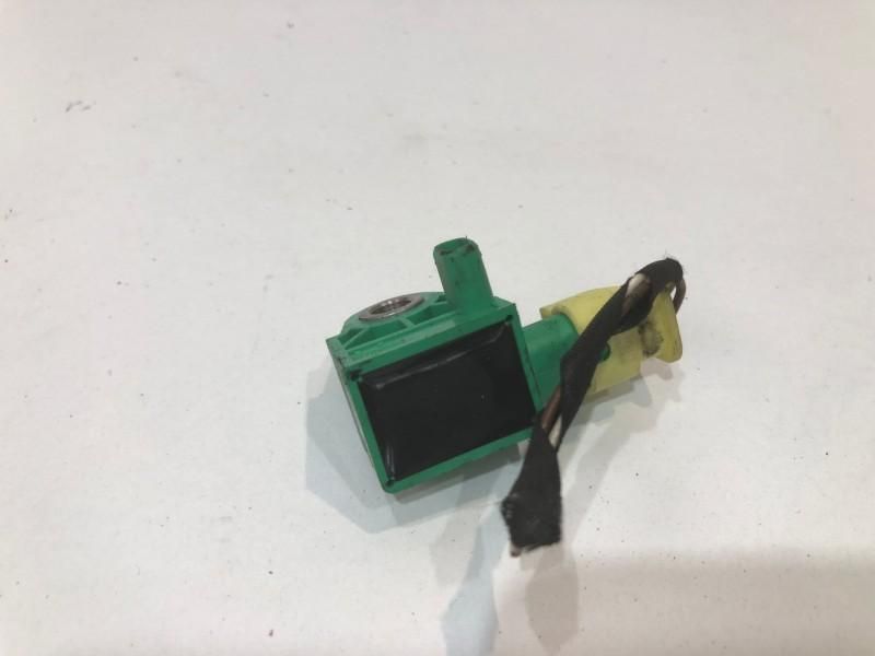 Senzor impact lateral Volkswagen Golf 6 5K0959351