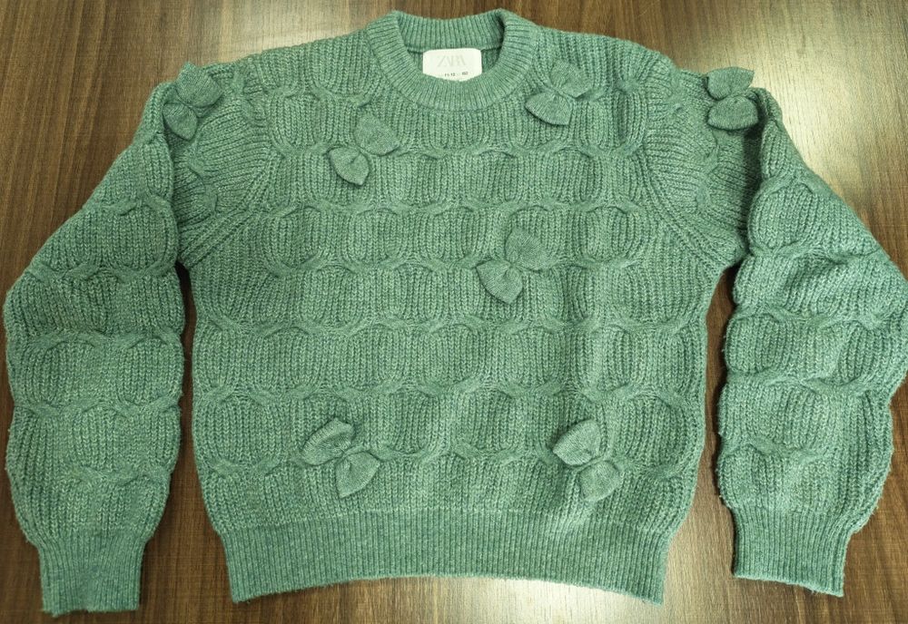 Различни блузи по 6€, подходящи за деца и жени- Zara и pepe jeans, размер 11-12,см 152; размер XS.