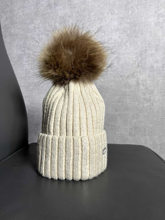 Шапка женская с помпоном