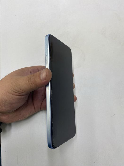 Oppo A17 (64GB) в идеальном состояний