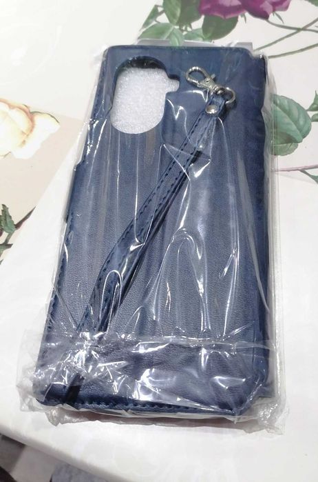 Продавам калъфчета тип тефтер за телефон Huawei nova Y70