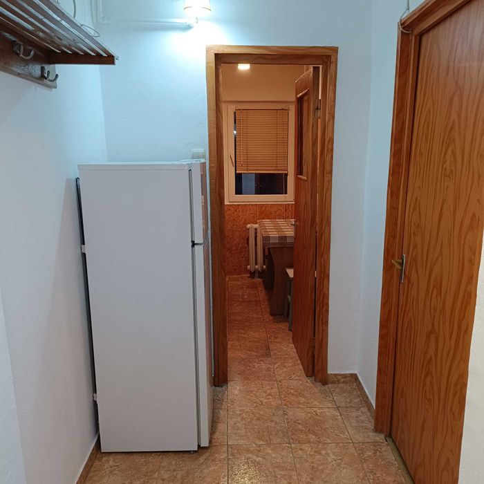 Inchiriez garsoniera