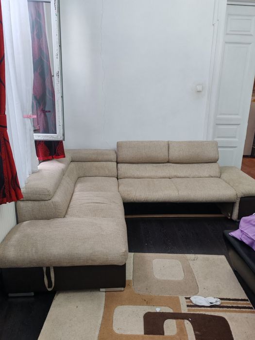 Canapea pe colt in stare bună