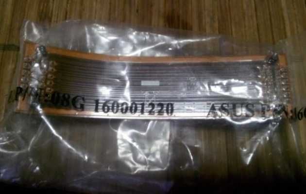 SLI Bridge NOU bidirectional pentru mai multe placi video in sistem