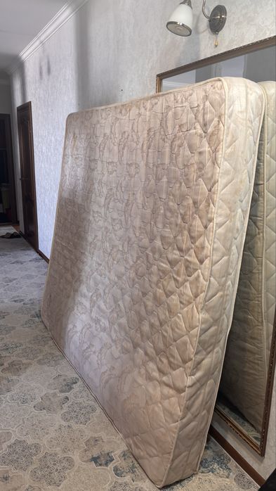 БЕСПЛАТНО!!! Матрас 200х180 отдам даром. Самовывоз