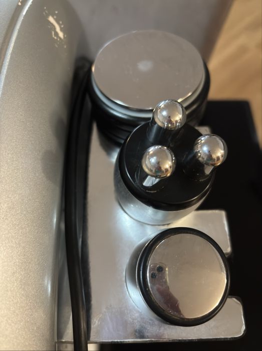 SlimCity 40K Cavitation + RF – апарат за отслабване и стягане