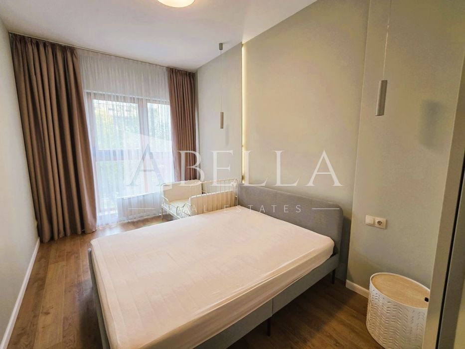 Дава се под наем Тристаен апартамент в София, Изток - 150 кв.м за 947.58 € - Снимка #5