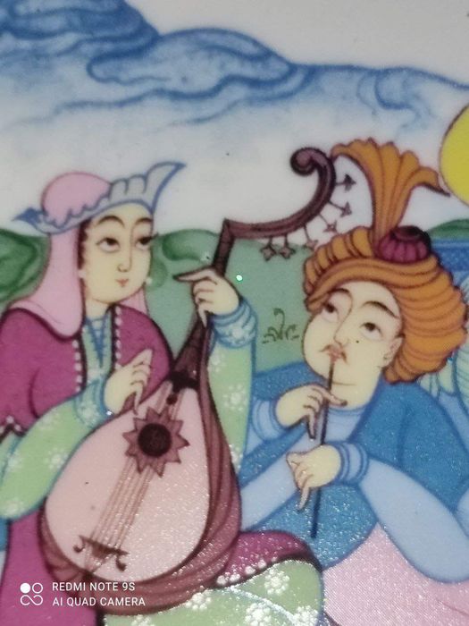 Большие красивые интерьерные блюда