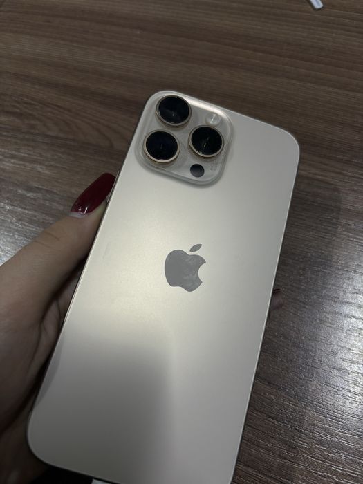 Продам айфон 16 про мах