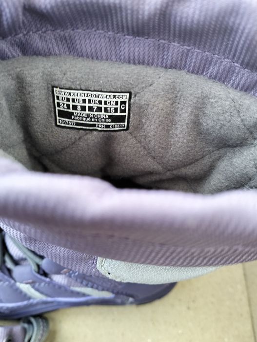 Детски ботушки нови