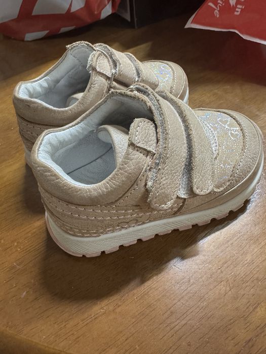 Ботинки для девочки