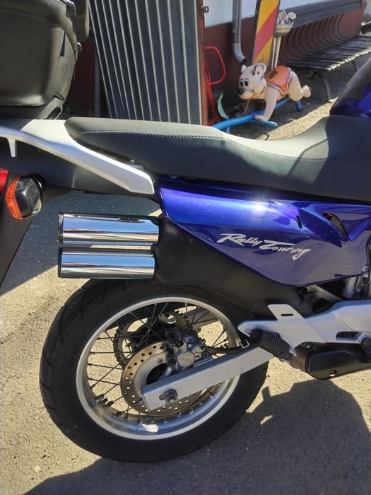 Motocicletă Honda Transalp