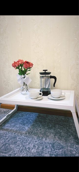 Продаю стол поднос IKEA