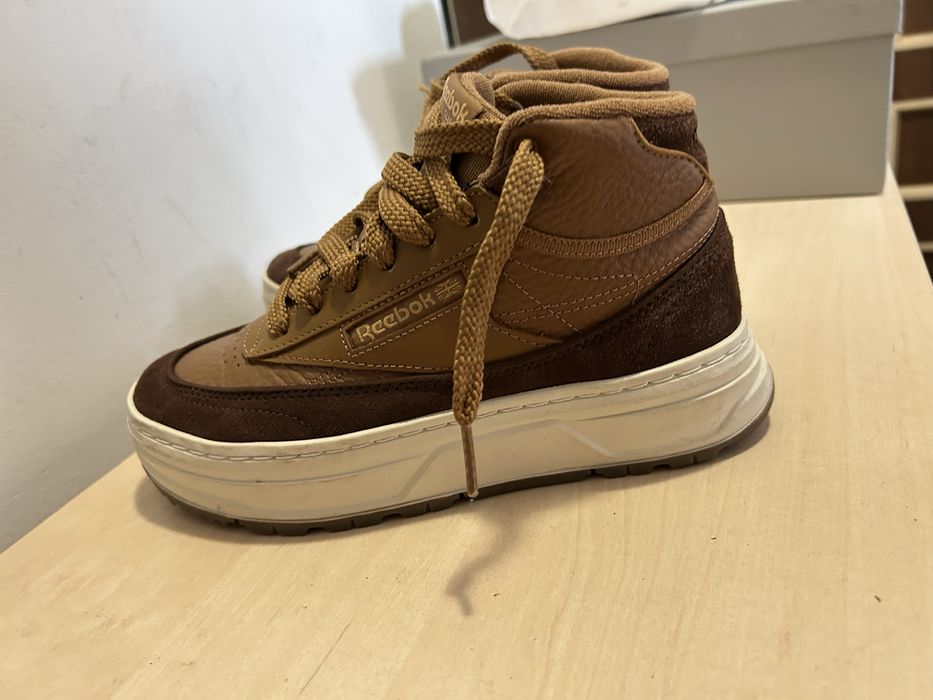 Кецове от естествена кожа Reebok Club CGEl Mid