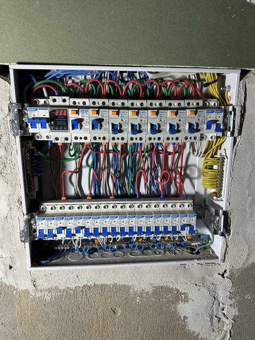 Делаем электромонтаж