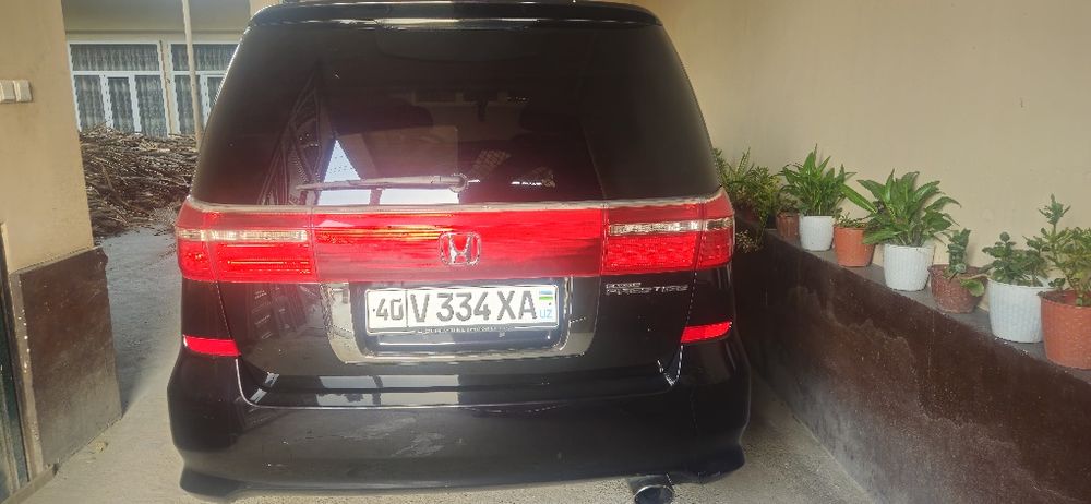 Honda elysion prestige