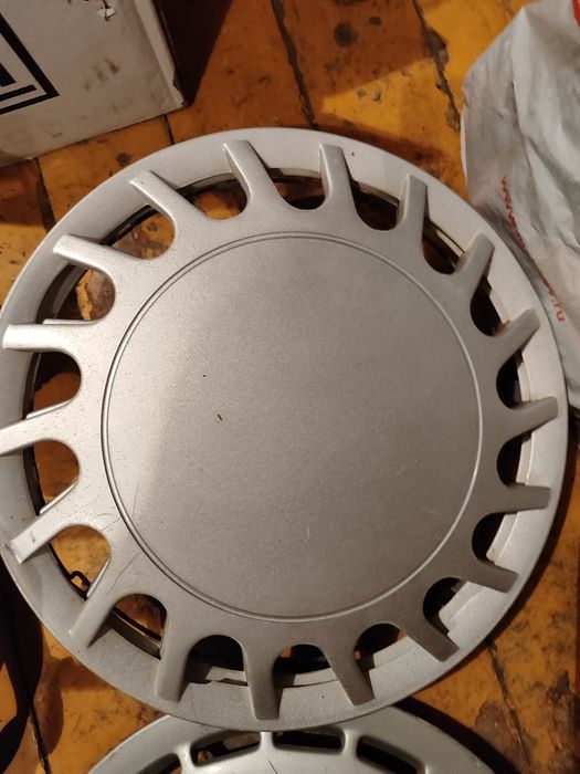 Продам колпаки на 15р.р