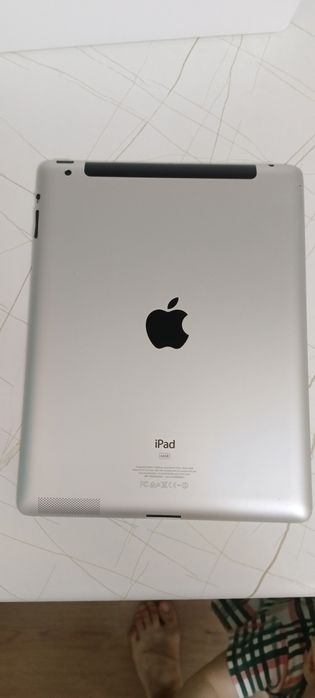 Продам iPad 2  оригинал