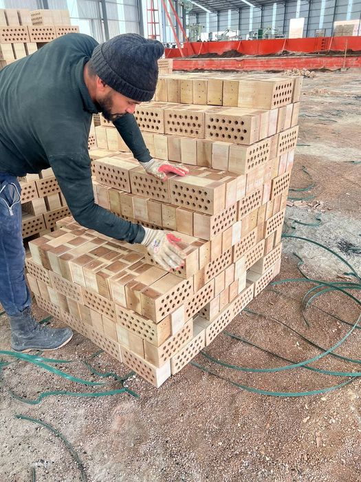 Кирпич Gisht uzb