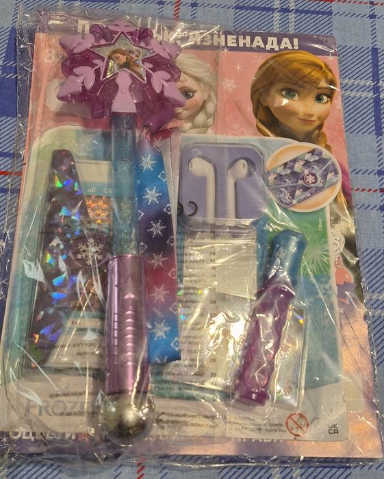 Списание Барби,Принцеса и Замръзналото  Кралство