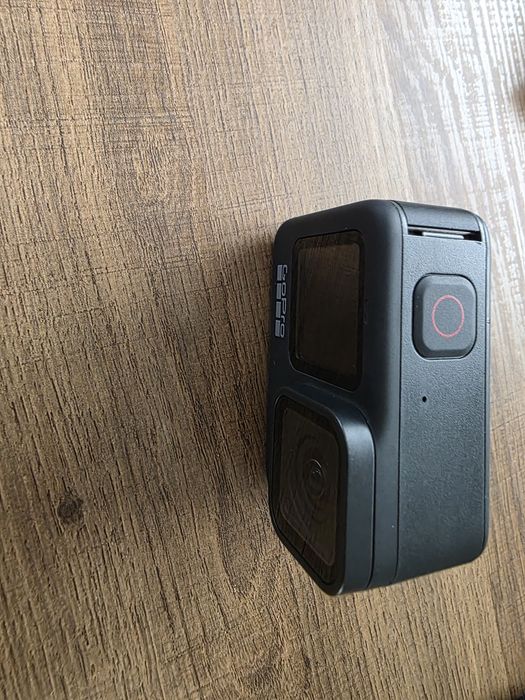 Gopro Hero 9 ca nou cu accesorii