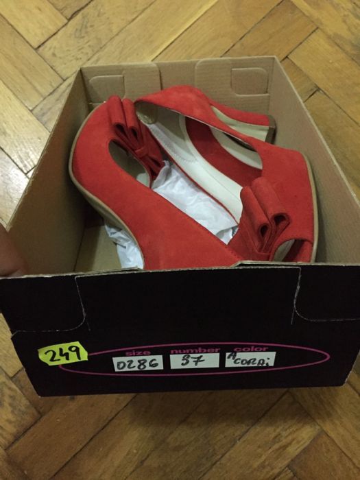 Pantofi piele intoarsa, nr 37, culoare corai