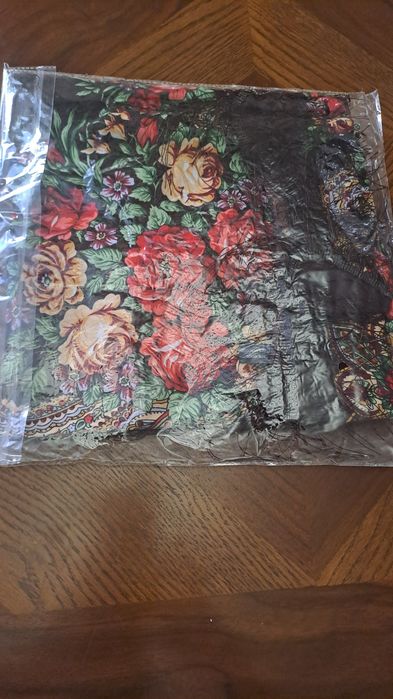 Платки с бахромой большие