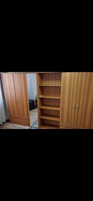 Proprietar închiriez apartament  3 camere mobilat și utilat ,zonă centrală în Cluj-napoca  pe str.  Horea.