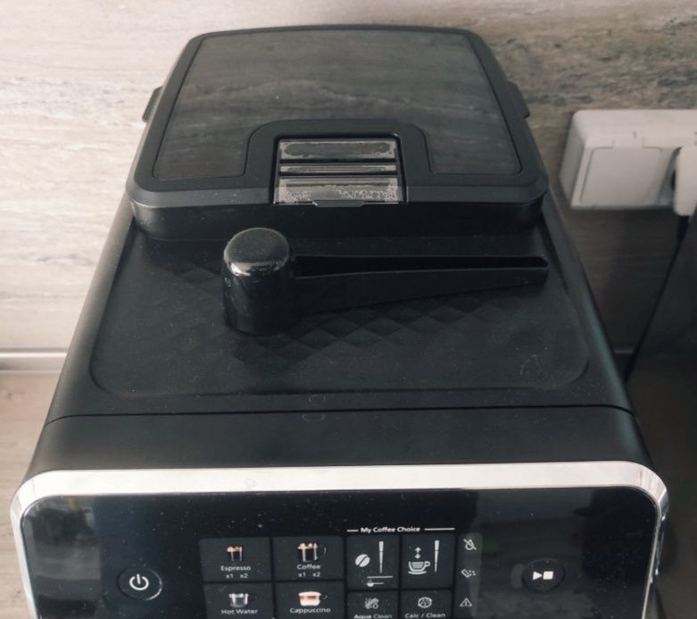 Като нов кафеавтомат PHILIPS 2300 EP2331/10 1800 мл 15 бара с-ма Latte