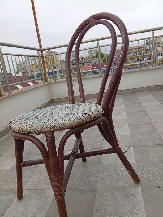 шест антични стола