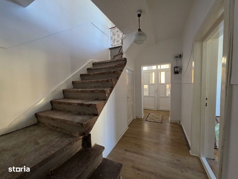 Casa de inchiriat | 130 mp | 2 parcari | Andrei Muresanu